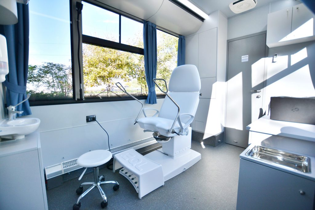 2017 11 13 Credo Econell Medic szűrőbusz 7 Kravtex Kühne Csoport 1