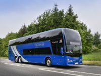 Két új modellel erősít a Plaxton