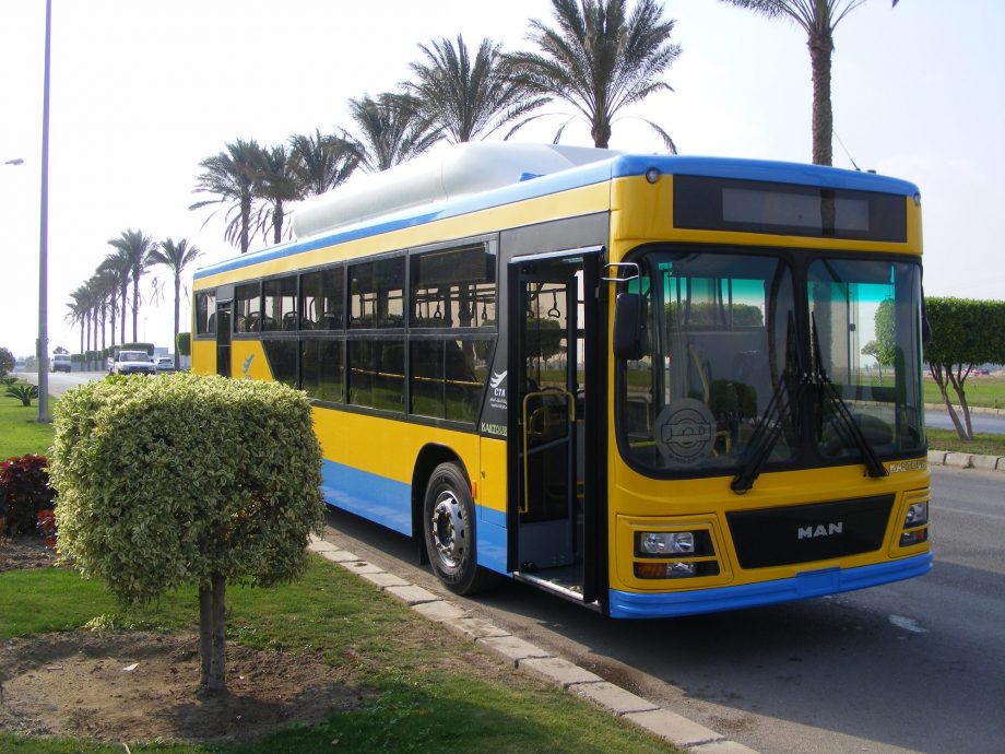 Földgáz-üzemű buszok MAN alapokon a fáraók földjére 1 P Bus EOT CNG Kairo 01