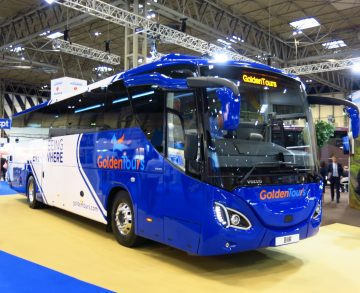 Jól startoltak a magyar formatervű MCV buszok a brit piacon