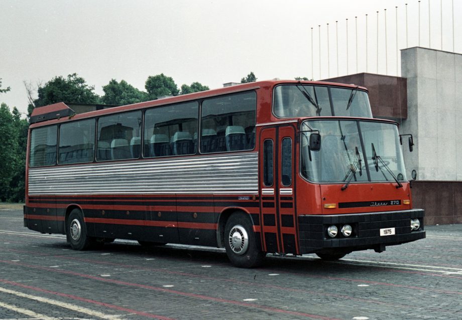 A biztonság mindenek felett – az Ikarus 270 története