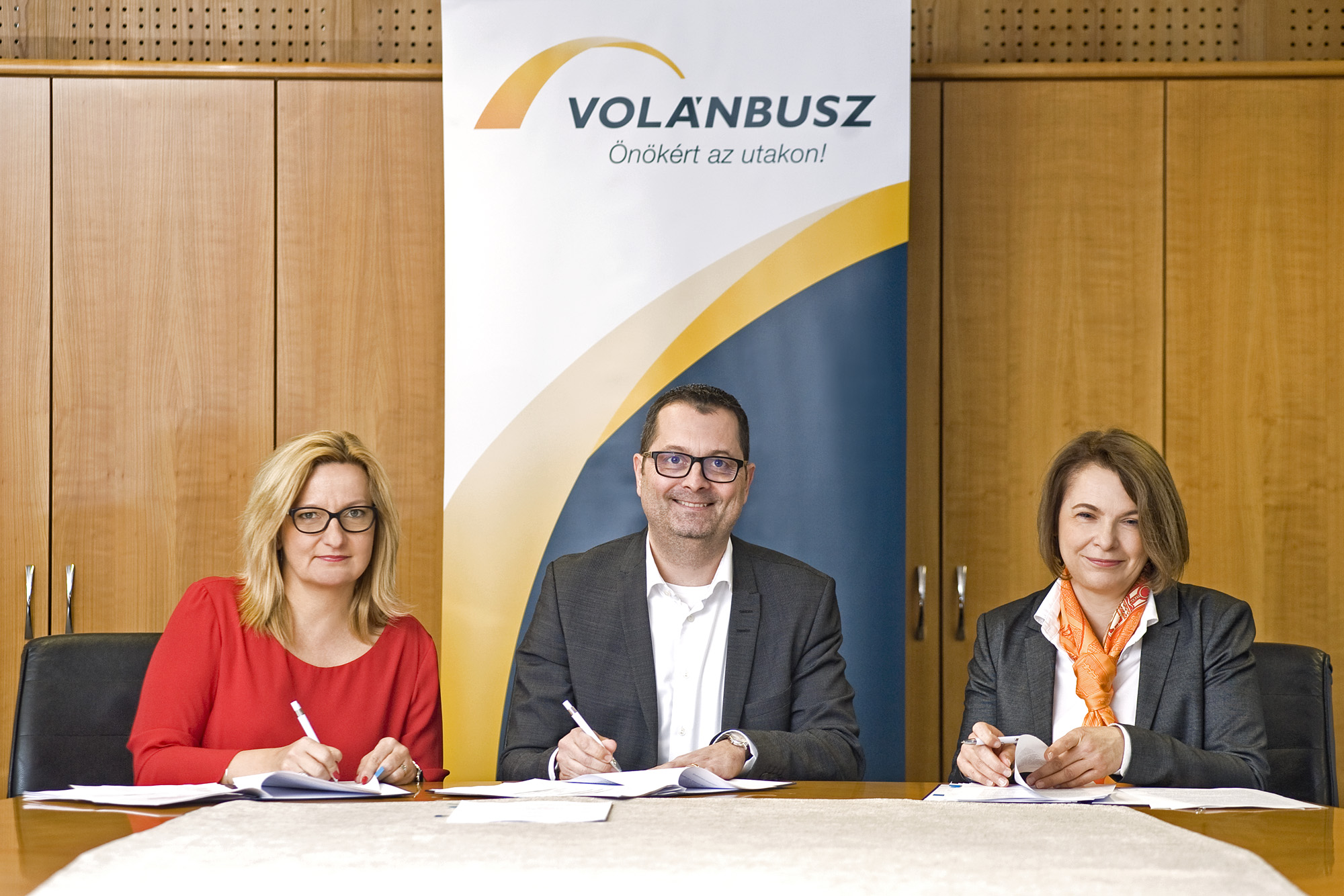 Tizenöt darab nagy befogadóképességű busszal erősít a Volánbusz