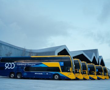 Plaxton Panorama emeletesek Skócia egyik legfontosabb buszjáratán