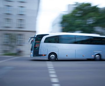 Mától háromnapos ellenőrzésen vizsgálják a teherautók és buszok műszaki állapotát