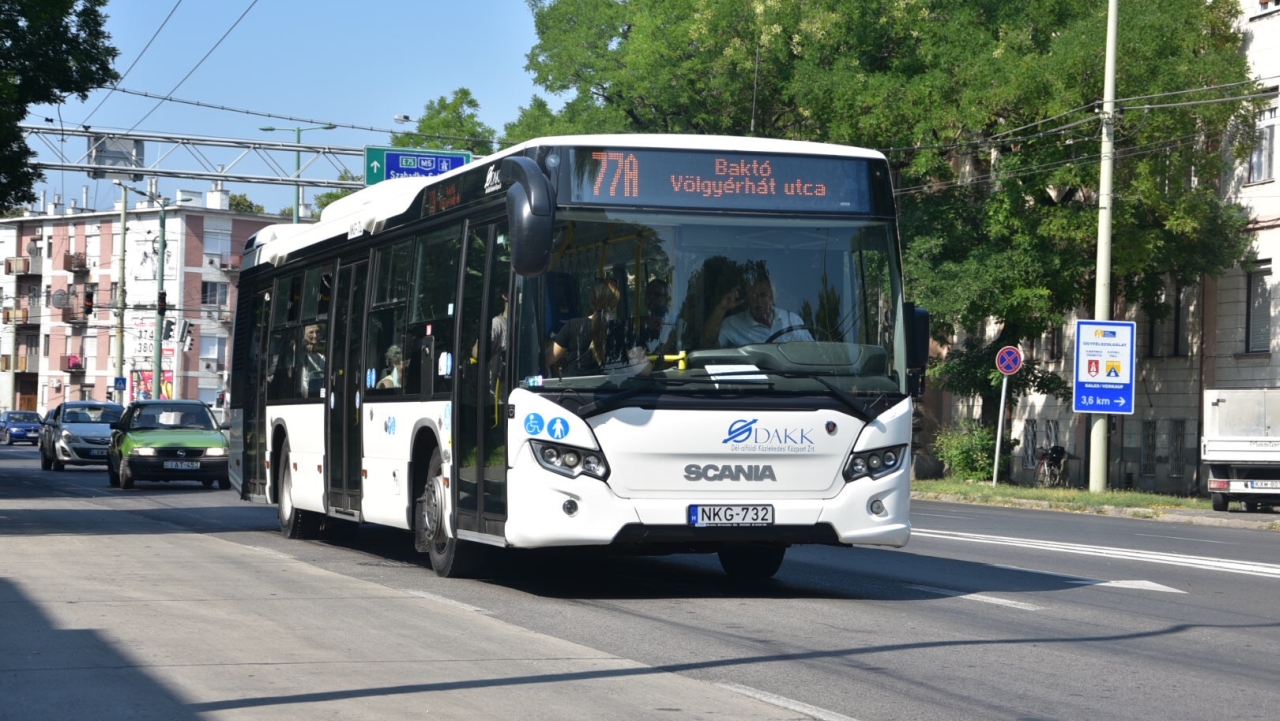 Elektromos alapokra helyezné a kormány a szegedi buszközlekedést