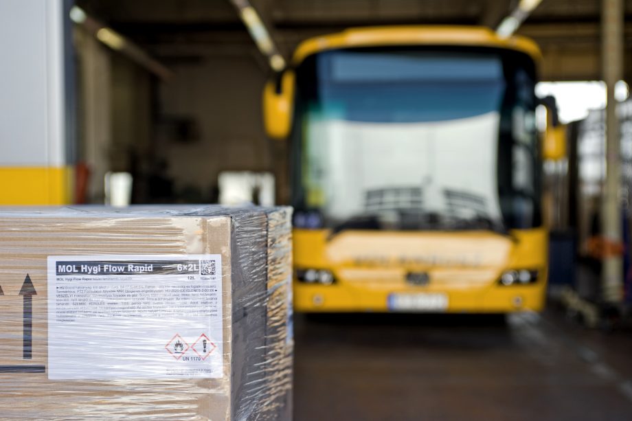 Koronavírus: MOL fertőtlenítőszer is segíti a járvány elleni védekezést a Volánbusznál 1 1586869816771 Mol fertotlenitoszerek Volanbusz 05 20200414