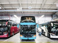 A Daimler AG újraindítja a termelést egyes európai üzemeiben