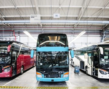 A Daimler AG újraindítja a termelést egyes európai üzemeiben