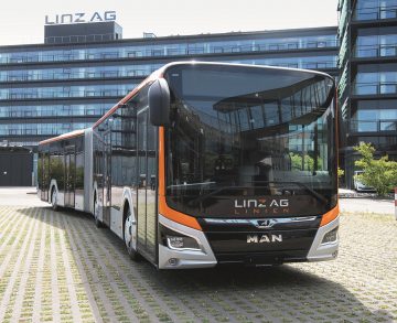 Hibrid hajtású autóbuszokra cseréli gázüzemű flottáját Linz