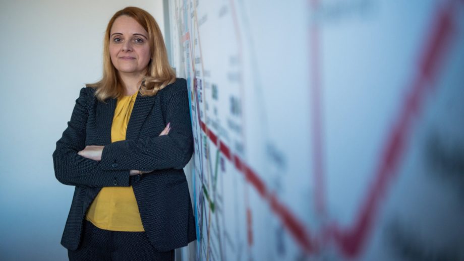 1582536088 B1hOelon8 md