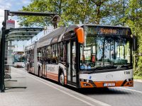 Tizenhat darab csuklós Solaris villanybuszt vásárol Craiova