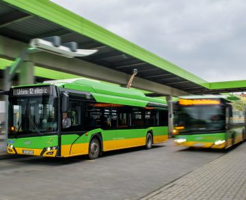 Újabb 37 Solaris villanybusszal folytatódik a flottacsere Poznańban