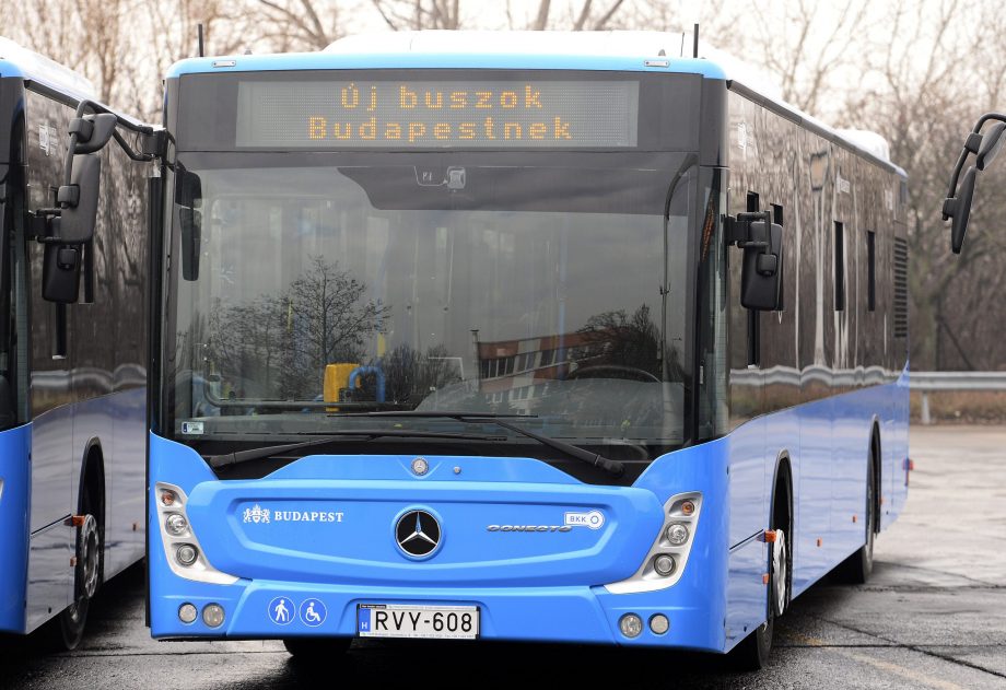 A főváros csak jövőre kapná meg a buszvásárlásra ígért támogatást