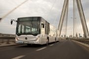 Év végéig kilencven darab csuklós Conectóval frissül az állami buszpark