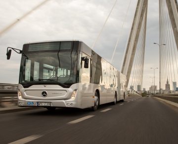 Év végéig kilencven darab csuklós Conectóval frissül az állami buszpark