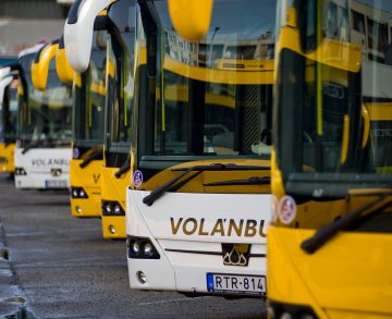 Tartja járműbeszerzési terveit a MÁV és a Volánbusz