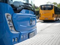 Budapesten is utazhatunk már a Volánbusz új csuklós Conectóival