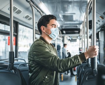 Hétfőtől semmi sem helyettesítheti a maszkot