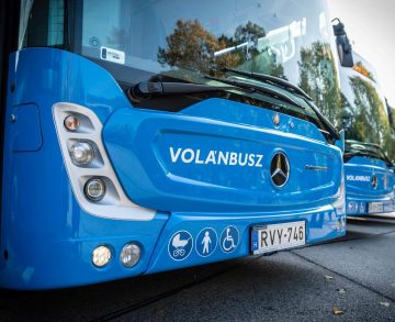 Új buszok erősítik a főváros agglomerációs közösségi közlekedését