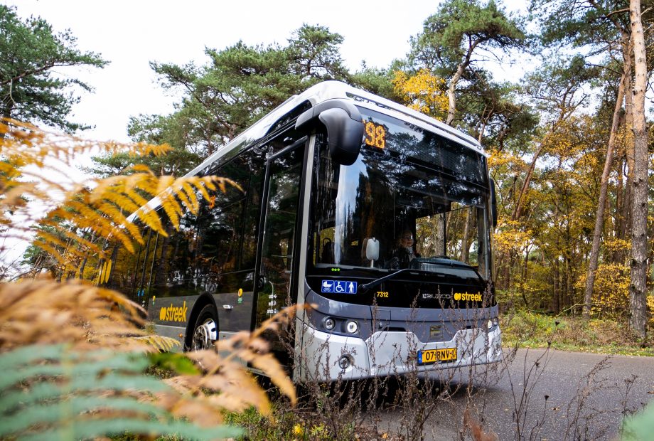 Holland villanybusz érkezik Nyíregyházára 1 20201017 132834