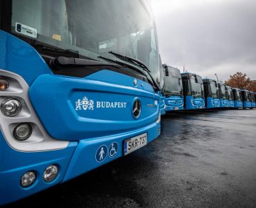 Vadonatúj Mercedes-Benz Conectókkal bővül a BKV flottája