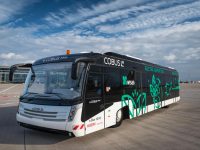 Elektromos COBUS-t tesztelnek Berlin új repülőterén