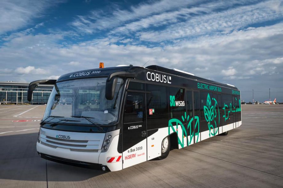 Elektromos COBUS-t tesztelnek Berlin új repülőterén