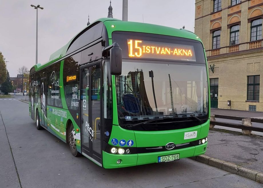 A pécsi BYD-flotta jól viseli a téli hideget