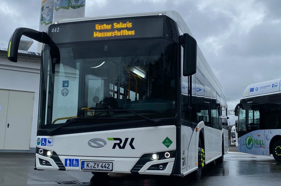 Solaris an Tankstelle 1385 neu