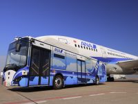 Önvezető BYD villanybuszt tesztelnek a tokiói Haneda repülőtéren