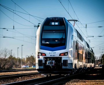 Díjmentesen visszatéríti a márciusi bérletek árát a MÁV-Volán-csoport