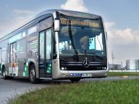 Kecskemétre érkezett a Mercedes-Benz elektromos tesztbusza