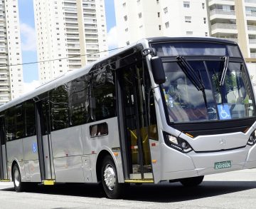 Extra hosszú kéttengelyes alvázzal erősít Brazíliában a Mercedes-Benz