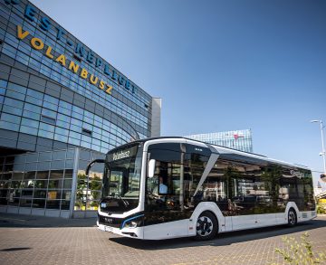 Száz darab elektromos autóbusz beszerzését indította meg a Volánbusz
