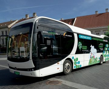 Steiner Attila: idén 127 elektromos autóbusz beszerzését támogatná az állam