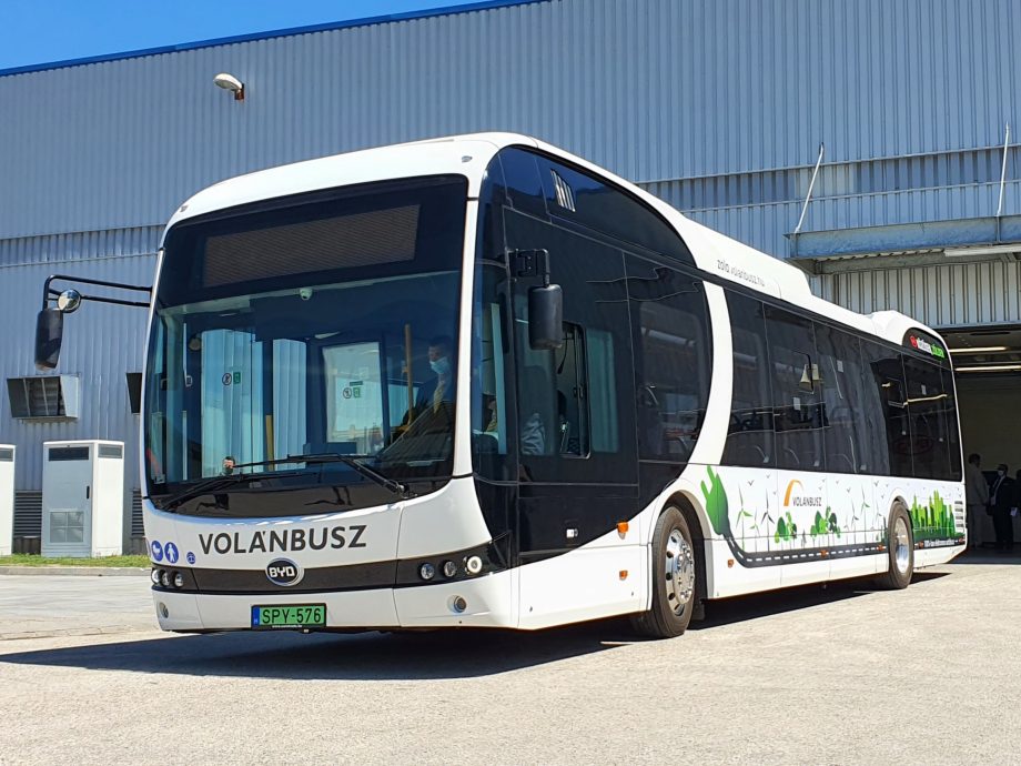Közel száz villanybusz töltőberendezést telepít a Mobiliti Volánbusz