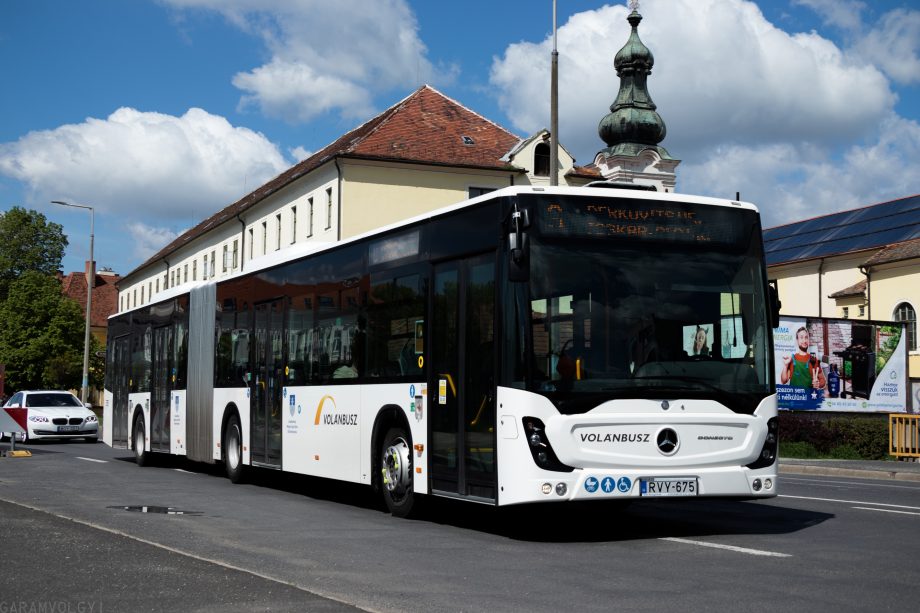 Perre ment Szombathelyen és Hódmezővásárhelyen a Volánbusz