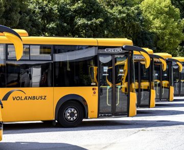 Huszonnégy Credobus Econell érkezik Fejér megye útjaira