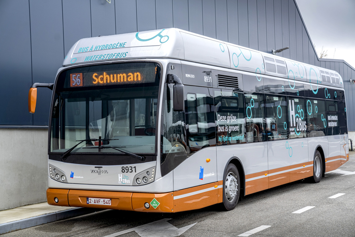 Van Hool hidrogénbuszt tesztelnek két éven át Brüsszelben