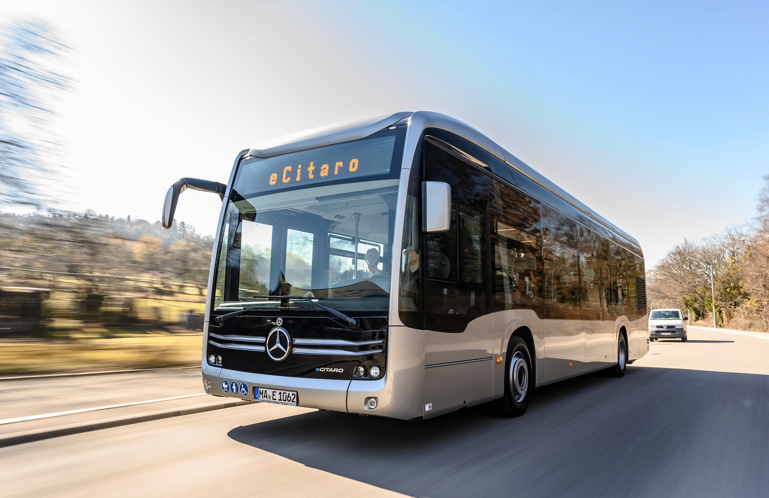 Az Omnibus Hungária nyerte a DKV 12 darabos ebusz-tenderét
