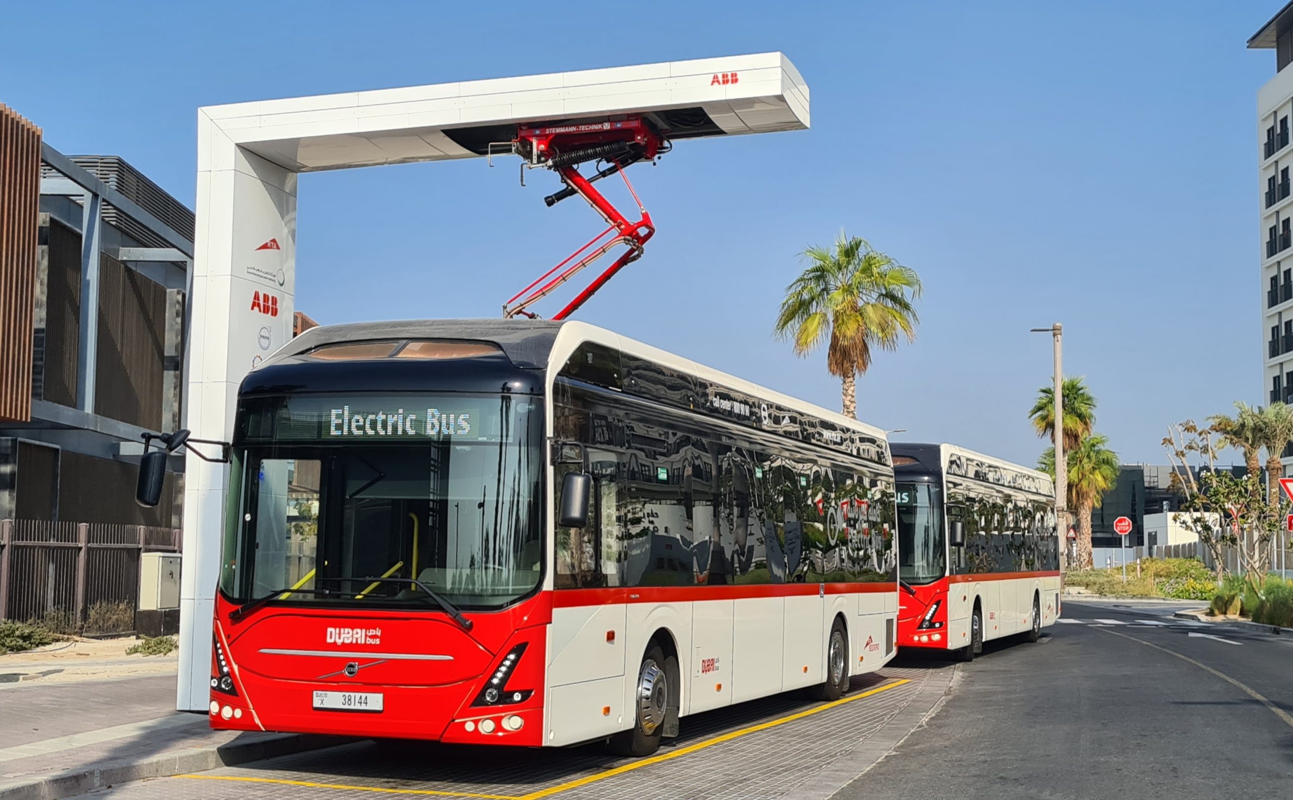 Elektromos Volvo buszokat tesztel Dubai