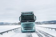A Daimler Truck, a TRATON és a Volvo nagyteljesítményű töltőhálózatot épít ki Európában