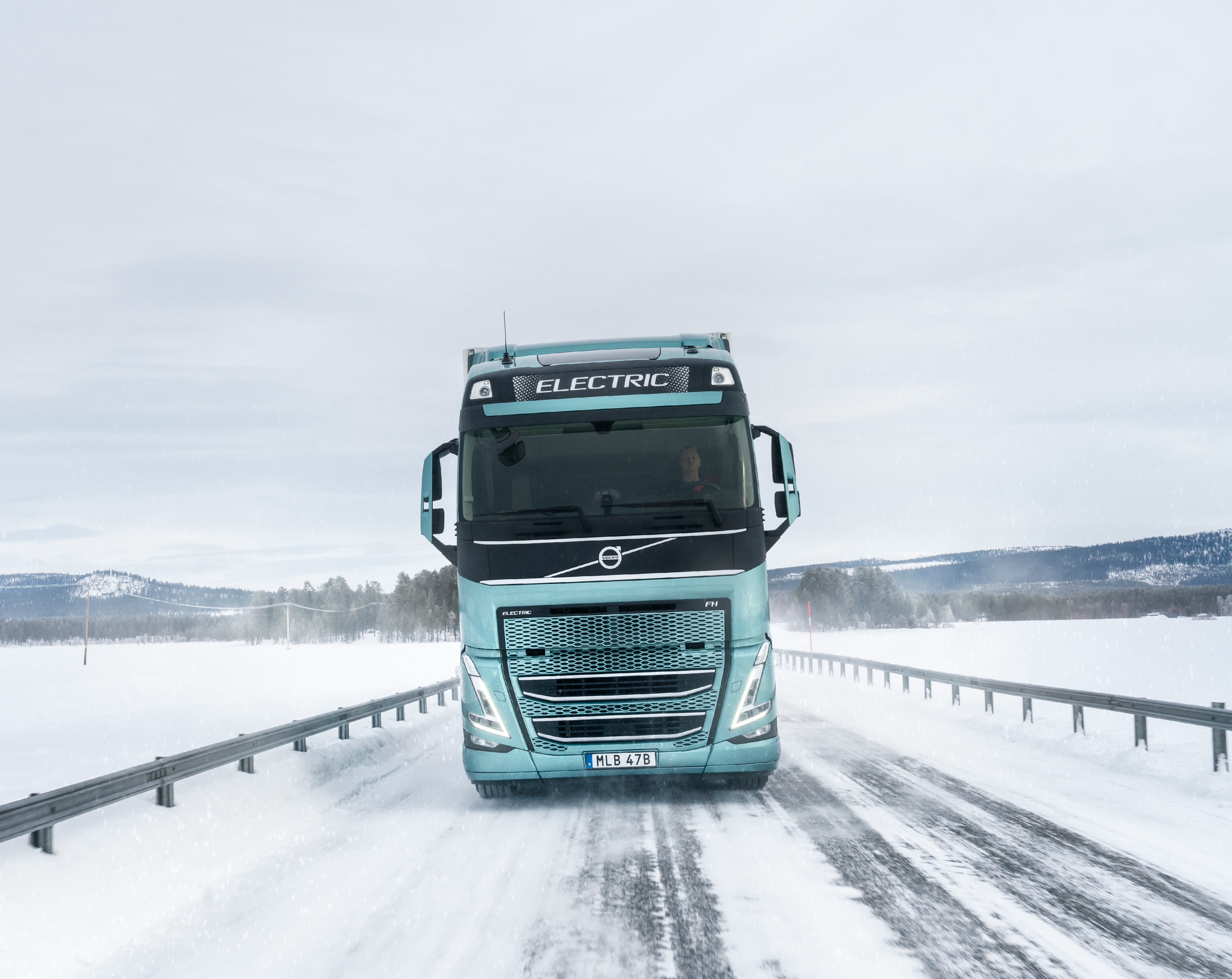 A Daimler Truck, a TRATON és a Volvo nagyteljesítményű töltőhálózatot épít ki Európában