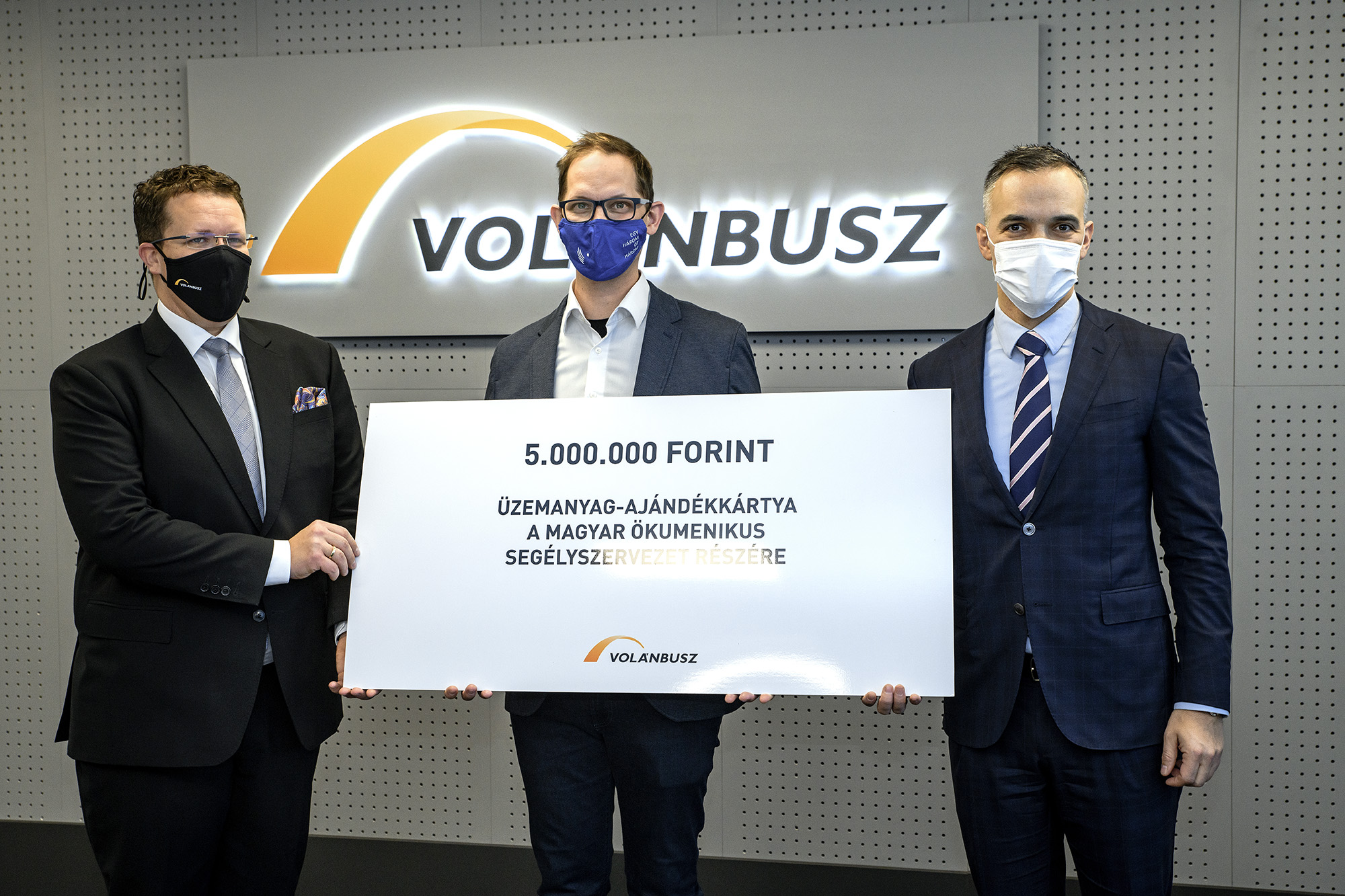 Volanbusz MOL multipontok adomanyozas 20211221 02 Magyar Okumenikus Segelyszervezet