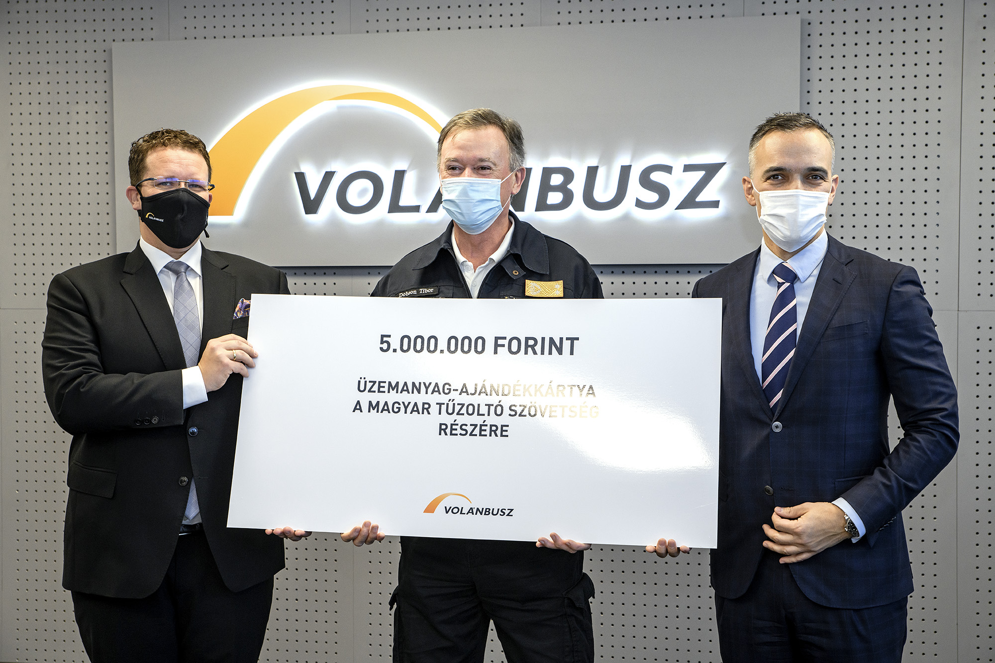 Volanbusz MOL multipontok adomanyozas 20211221 03 Magyar Tuzolto Szovetseg