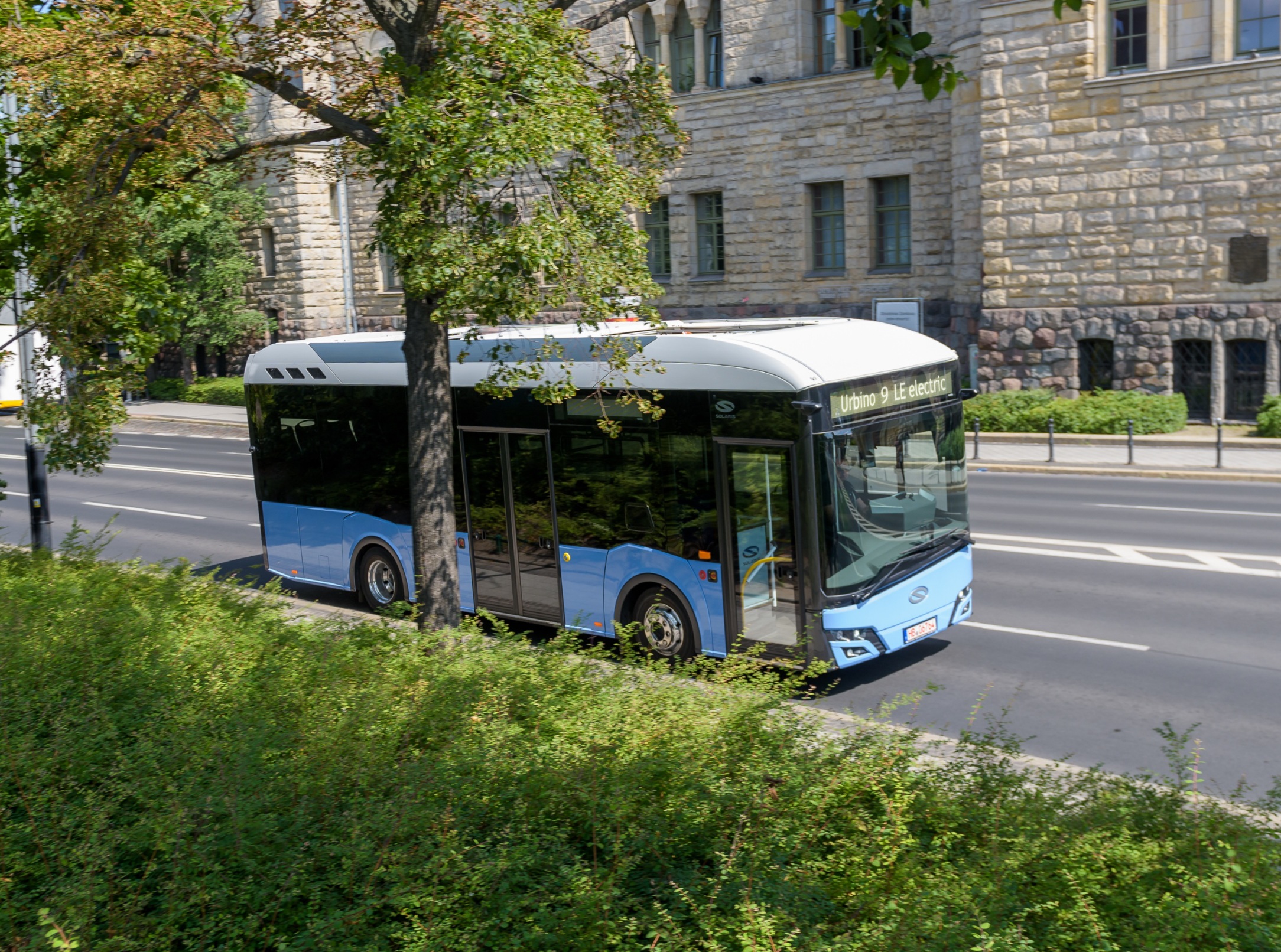 82 hidogénbusz és 24 villanybusz vásárlásáról kötött keretmegállapodást a Solaris és az ÖBB Postbus