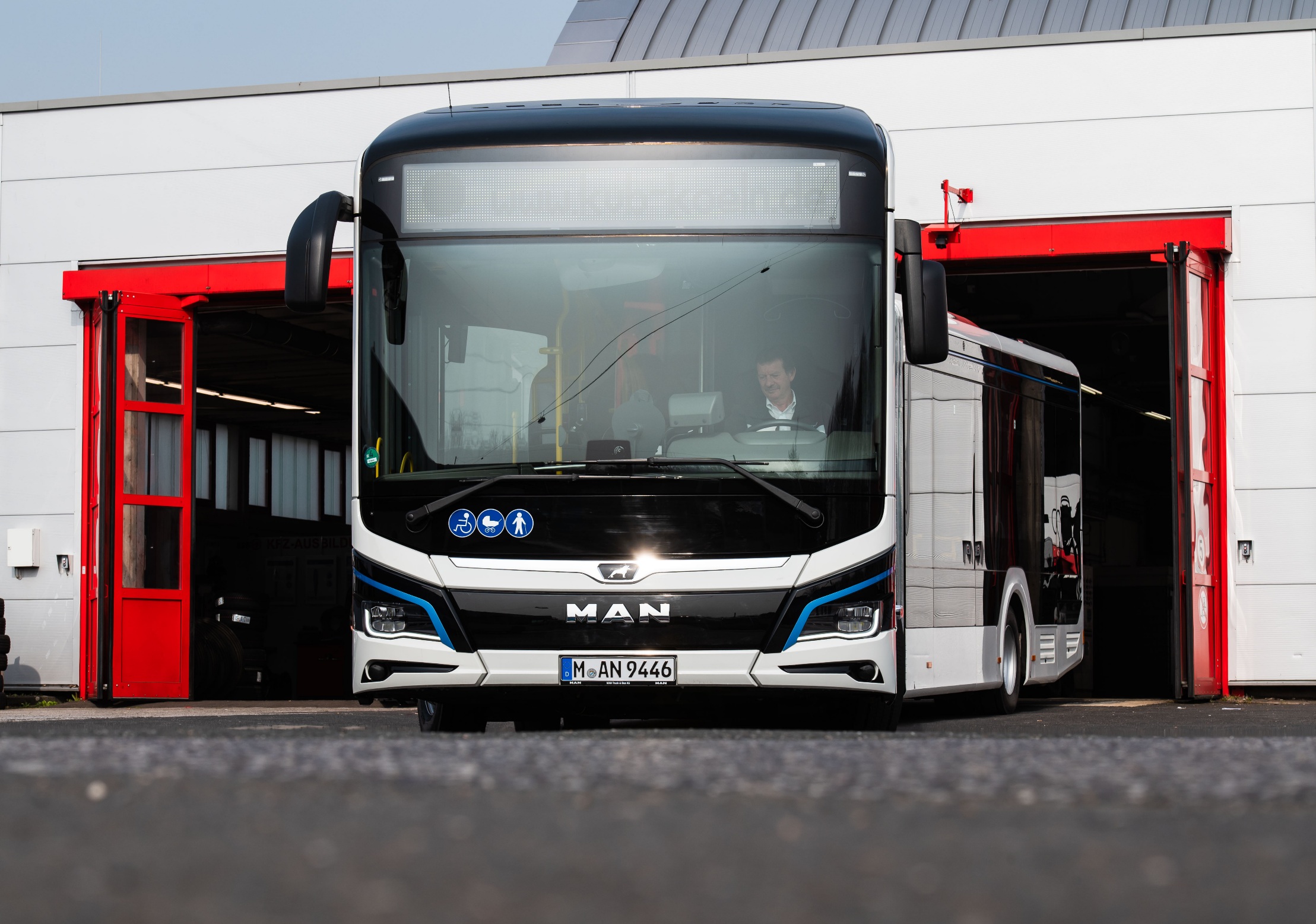 Már több mint 700 villanybuszt rendeltek az MAN-től