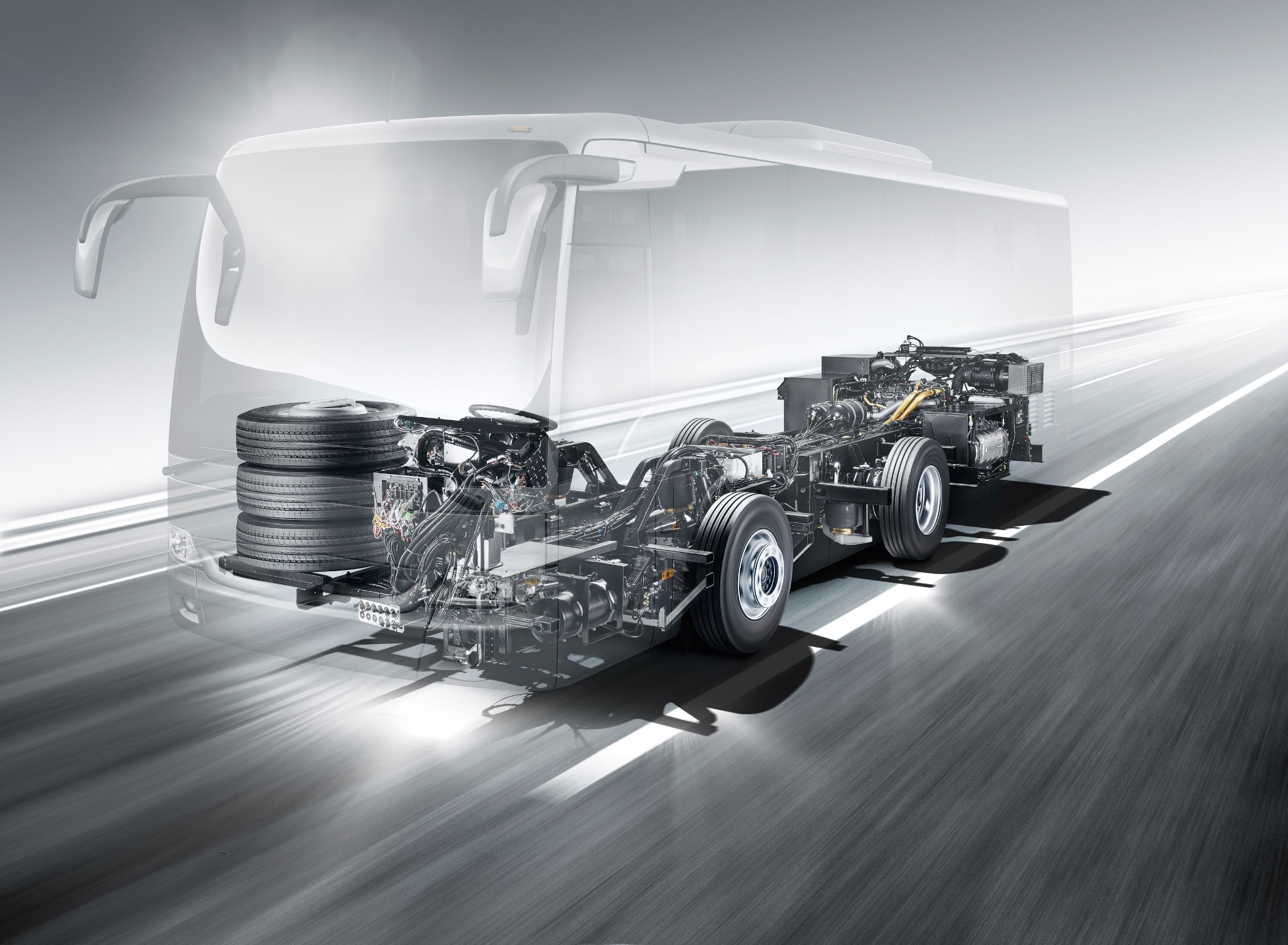 Vezetéstámogató funkciókkal frissül a Mercedes-Benz OC 500 alvázcsalád