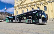 Debrecen is teszteli a Mercedes-Benz csuklós villanybuszát