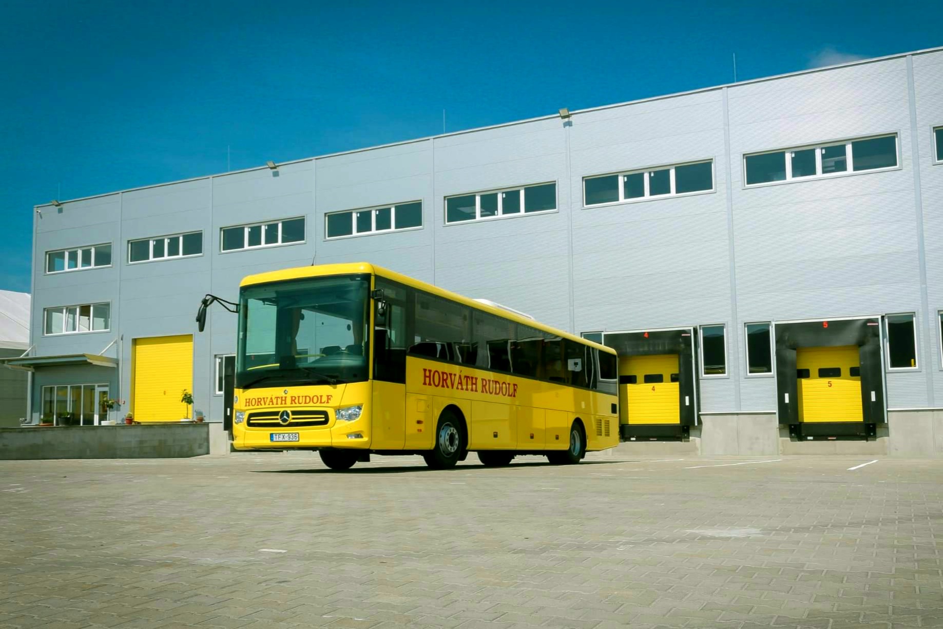 Negyven Intouróval erősít a Horváth Rudolf Intertransport